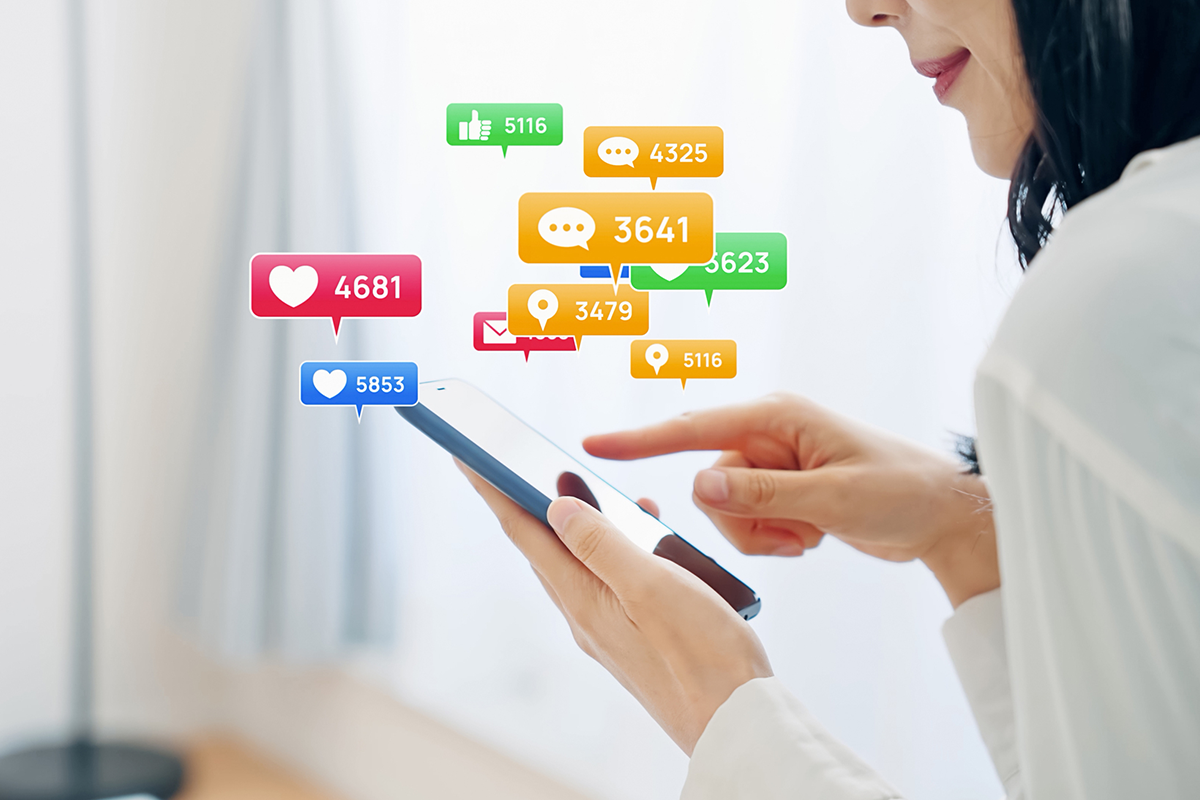 SNSとホームページの違いと使い分け