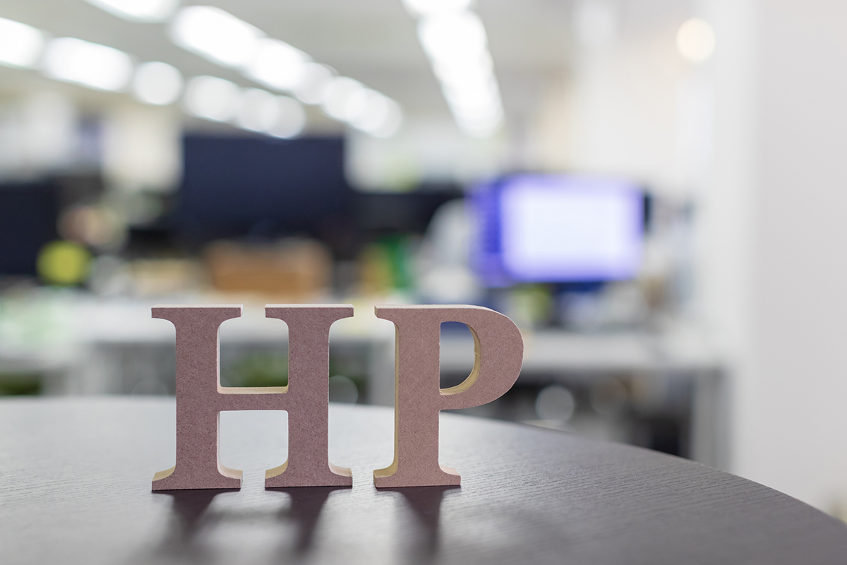 制作会社に依頼する方法